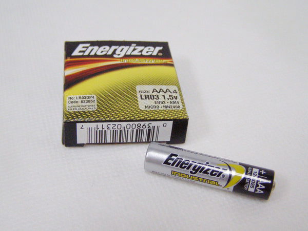 alkaline AAA batteries